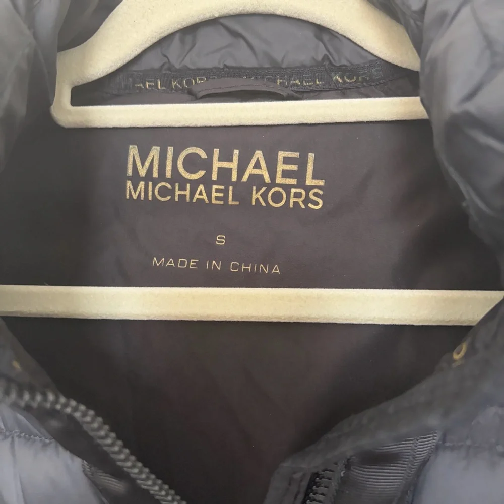 Michael Kors Black Quilted Packable Puffer Jacket with Gold Logo - Picture 2 of 5